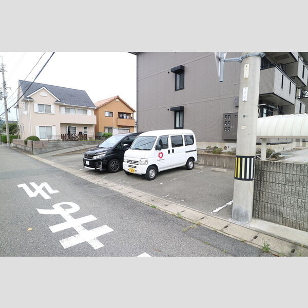 駐車場 (駐車場)