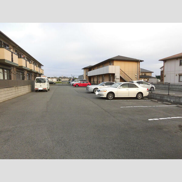 駐車場 (駐車場)