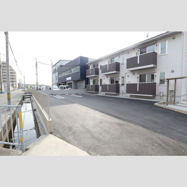 駐車場 (駐車場)