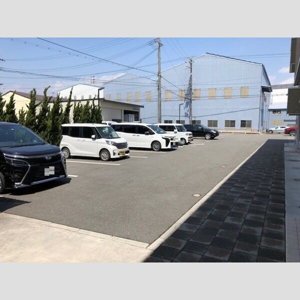 駐車場 (駐車場)