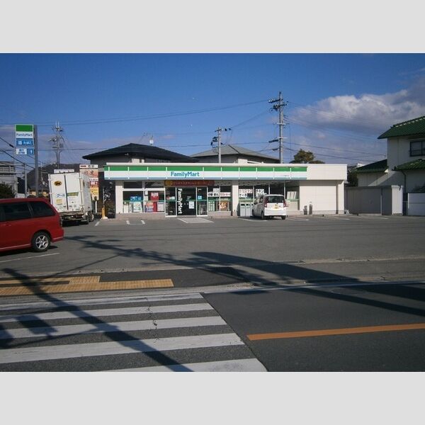 現地周辺 (ファミリーマート龍野富永店(103m))