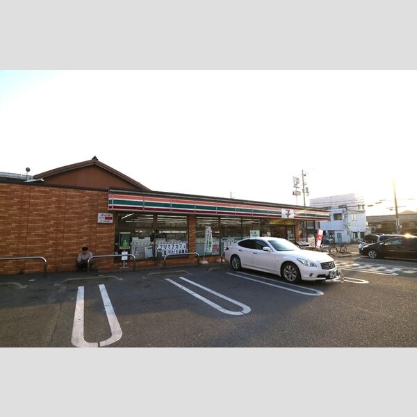 現地周辺 (セブンイレブン姫路伊伝居店(850m))