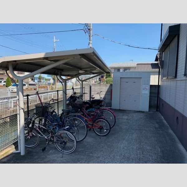 駐車場 (駐輪場)