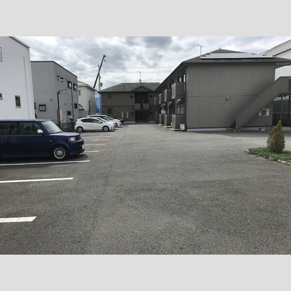 駐車場 (駐車場)