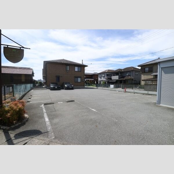 駐車場 (駐車場)