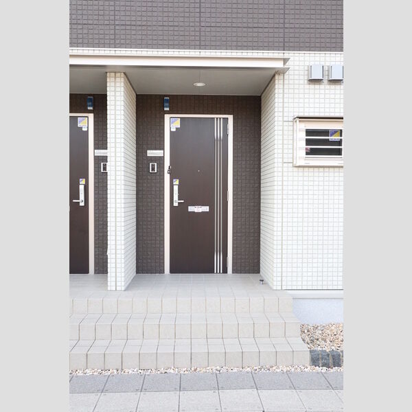 現地周辺 (ポーチ)