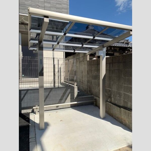 現地周辺 (駐輪場)