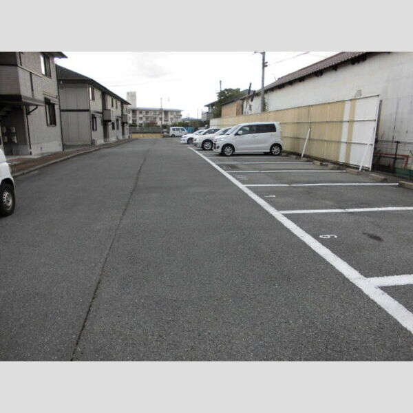 駐車場 (駐車場)