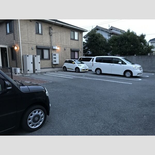 駐車場 (駐車場)
