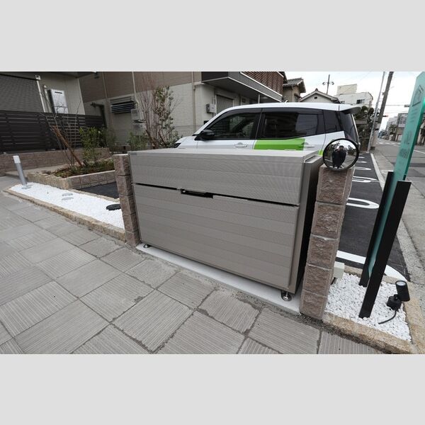 現地周辺 (入居専用ゴミステーション)