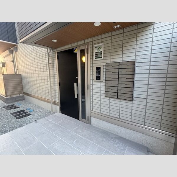 エントランス (エントランス)
