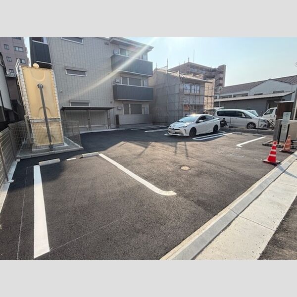 駐車場 (駐車場)