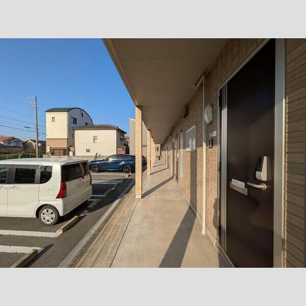現地周辺 (共用部通路)