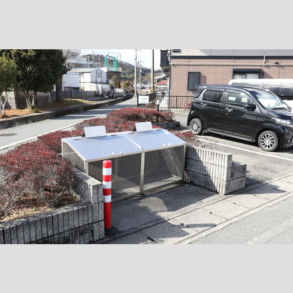 その他 (ゴミ庫)