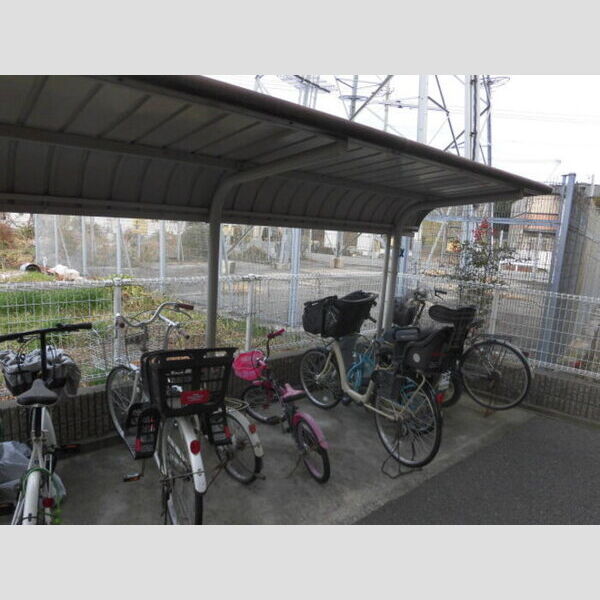 その他 (駐輪場)