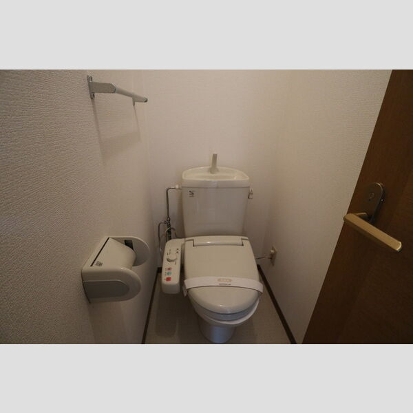 トイレ (トイレ)