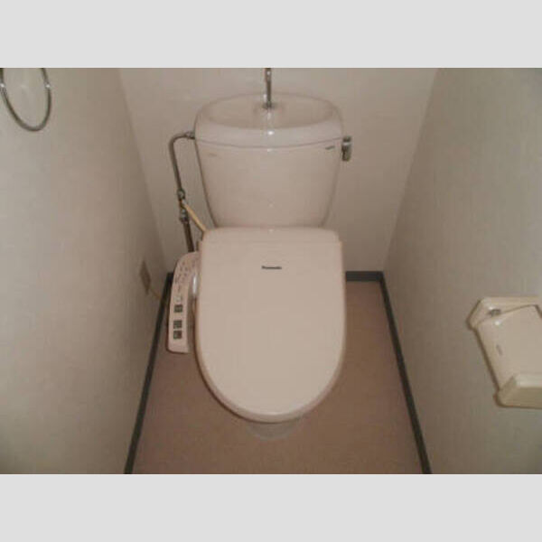 トイレ (トイレ)