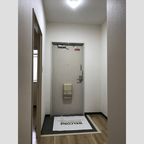 玄関 (玄関、廊下)