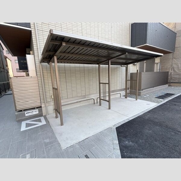 その他 (駐輪場)