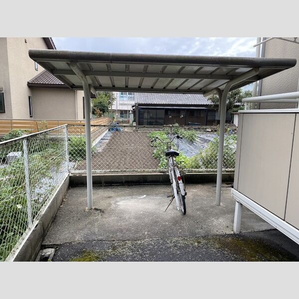 その他 (駐輪場)