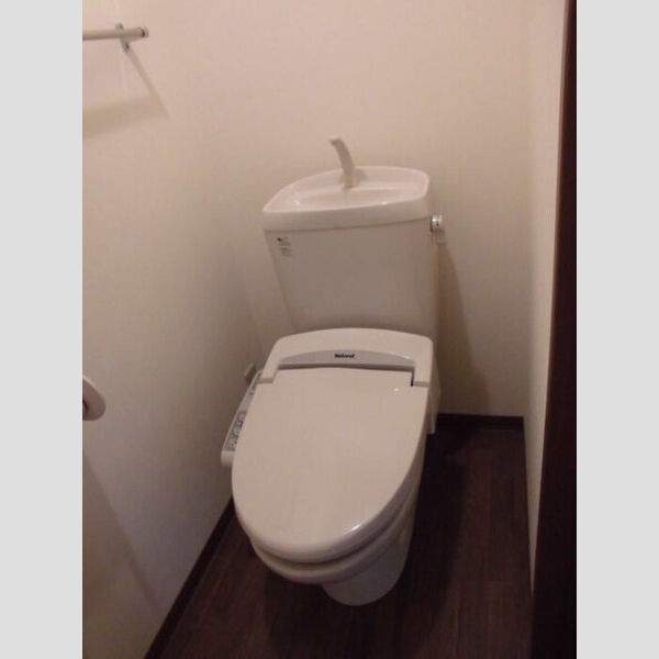 トイレ (トイレ)