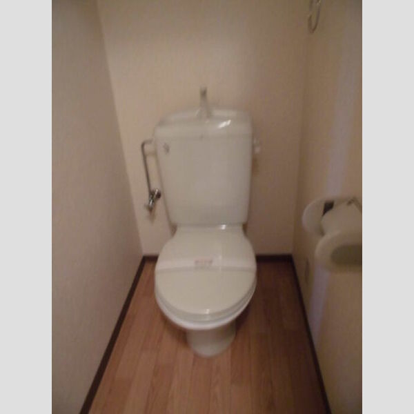 トイレ (トイレ)