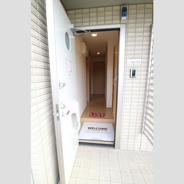 玄関 (玄関)