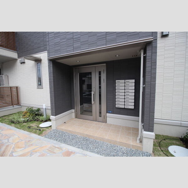 エントランス (エントランス)