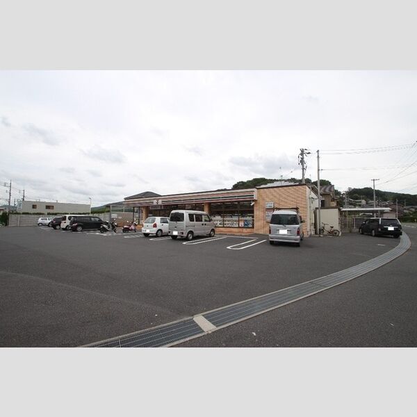 現地周辺 (セブンイレブン　岡山横井上店)