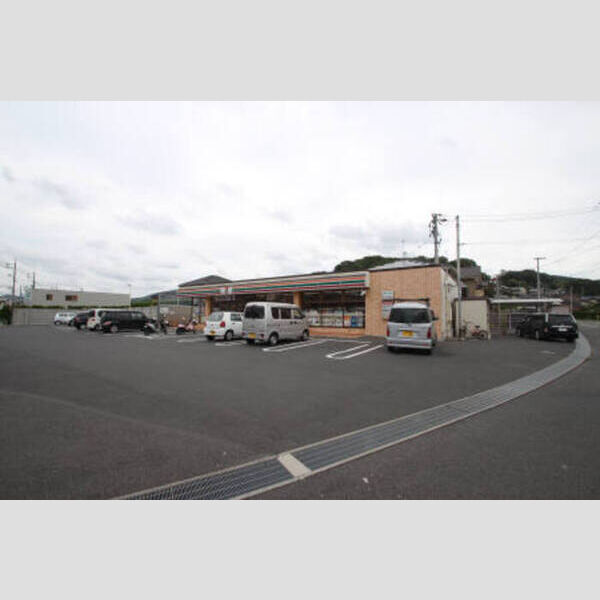 現地周辺 (セブンイレブン 岡山横井上店(168m))