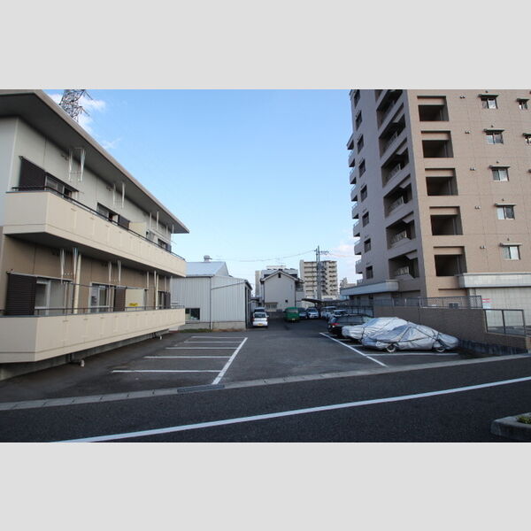 駐車場 (駐車場)