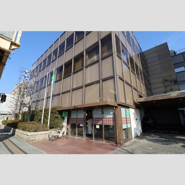 現地周辺 (トマト銀行 本店)
