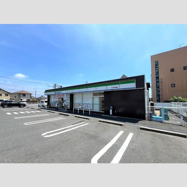 現地周辺 (ファミリーマート岡山西長瀬店)