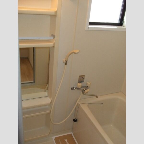 バス (205　浴室)