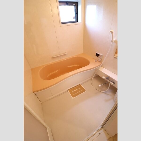 バス (102　浴室)