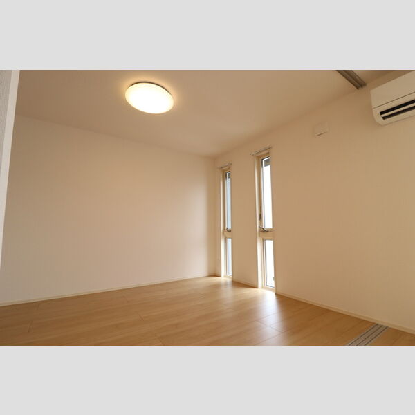 その他 (202　洋室)