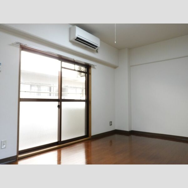 その他 (202 洋室)