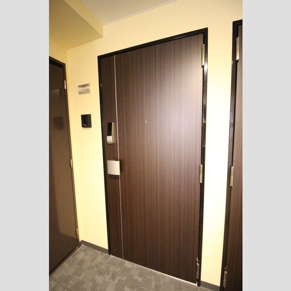 その他 (302 玄関・外側)