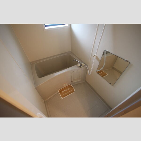 バス (B202 浴室)