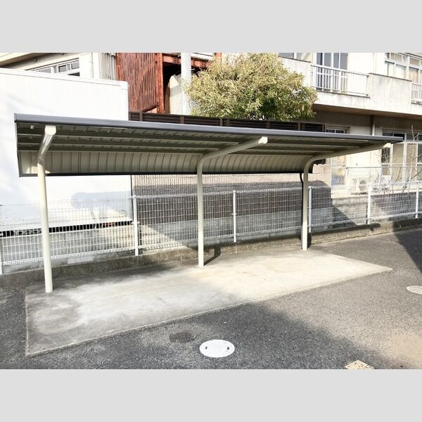 現地周辺 (駐車場)