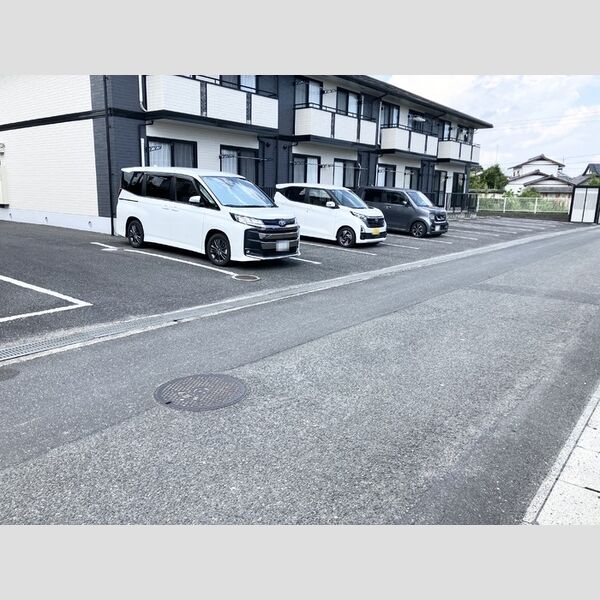 駐車場 (駐車場)