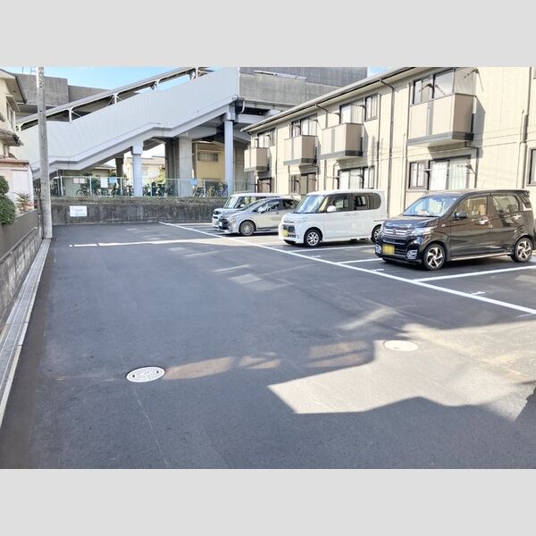 駐車場 (駐車場)