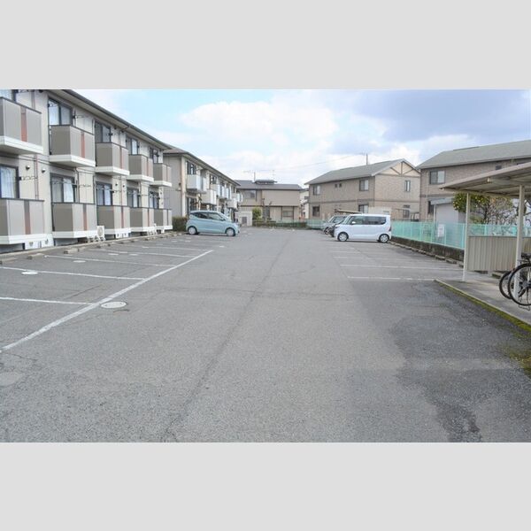 駐車場 (駐車場)