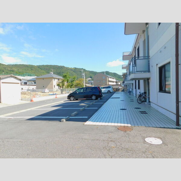 駐車場 (駐車場)