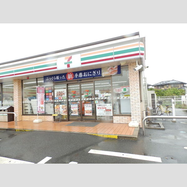 現地周辺 (周辺施設:セブンイレブン新倉敷駅前3丁目店)
