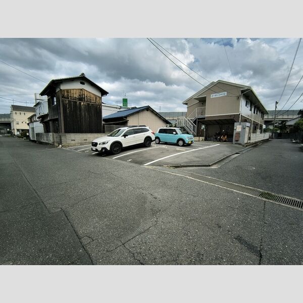 駐車場 (駐車場)