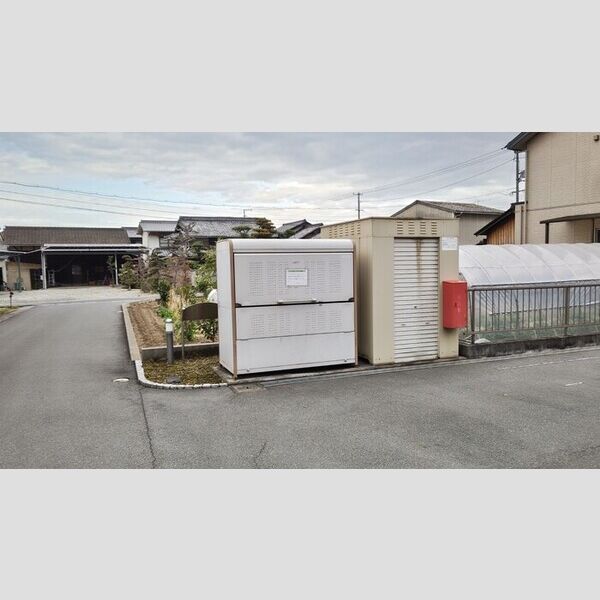 現地周辺 (ゴミステーション)