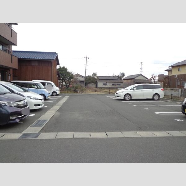 駐車場 (駐車場)