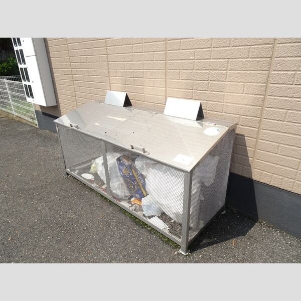 現地周辺 (ゴミステーション)