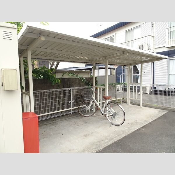 駐車場 (駐輪場)